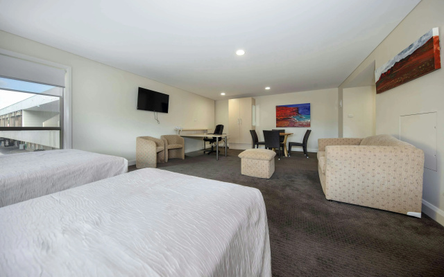 Belconnen Way Hotel Motel and Serviced Apartments – Guest Rooms – Belconnen