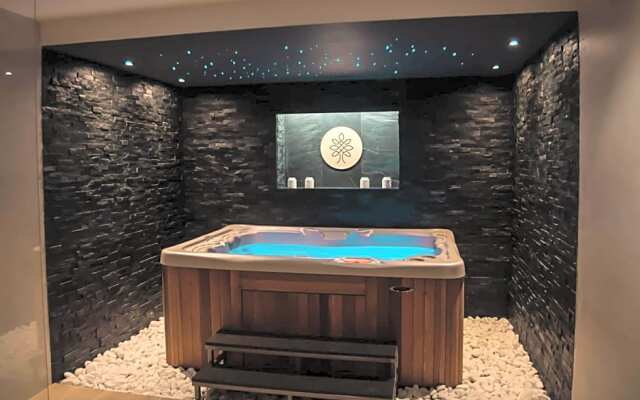 Ski Hotel