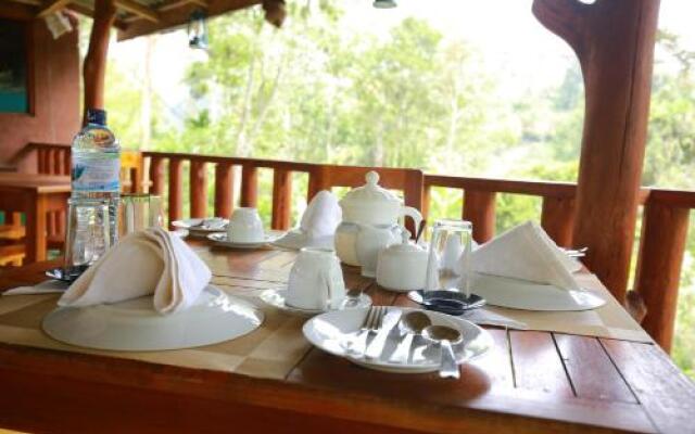 Yoho Tea Forest Lodge