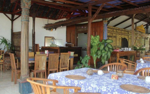 Gazebo Beach Hotel
