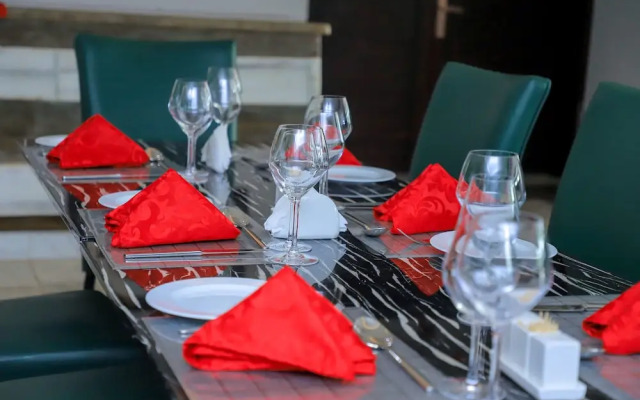 Le tsuba Grand Hotel