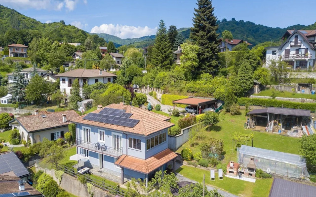 Zio Enry Garden Orta Lake