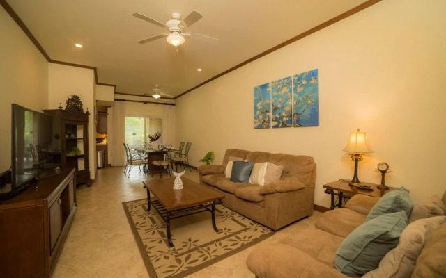 Nice ground floor 3 bedroom with golf view