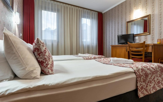 Real Hotel