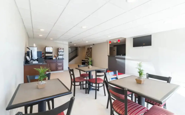 Econo Lodge Harrisburg - Southwest of Hershey Area