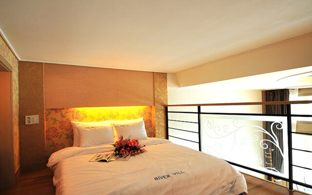 Gapyeong Riverville Pension