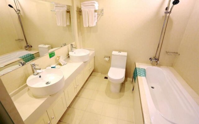 Yazhi Business Hotel