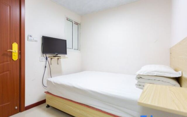 Yuguang Hotel (Shanghai Railway Station Branch)