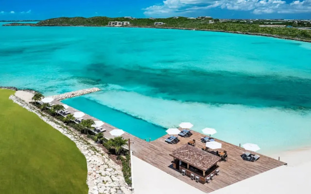 Oceanfront Luxury Villa Infinity Pool w Slide