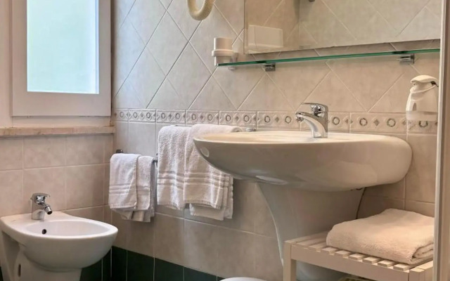 Family Hotel Pinetina Mare