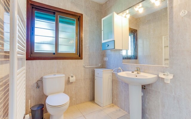 Porto Colom, Villa With Pool x 10 People