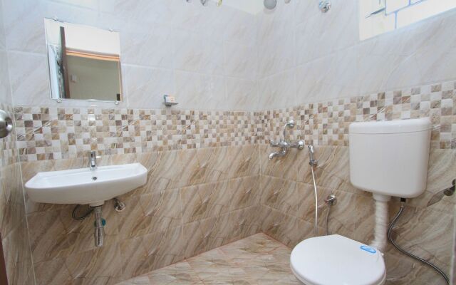 OYO 9419 Manu Residency
