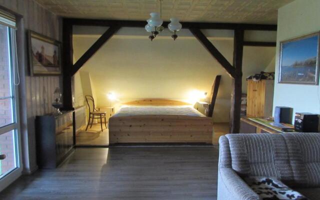 FeWo mit Boot, Zimmermann