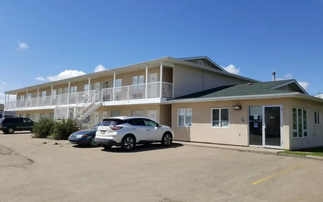 waintel studio-wainwright motel