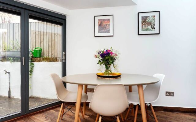 Essex Road Flat