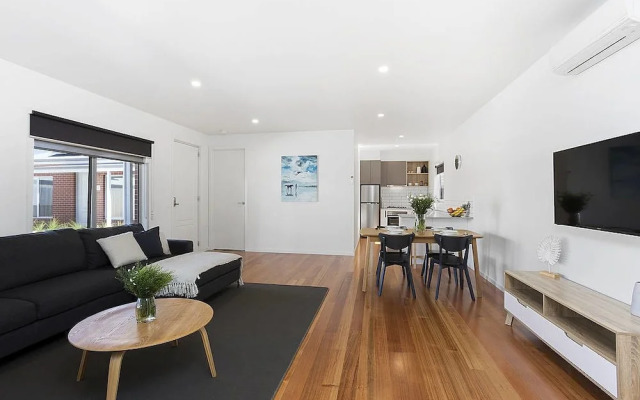 Coastal Vibe Apartments