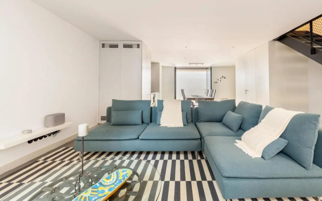 Majestic Apartment W/ Patio by LovelyStay