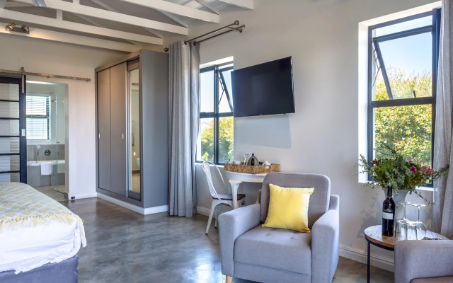 Whale Rock Luxury Lodge