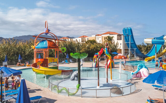 Chrispy Waterpark Resort 