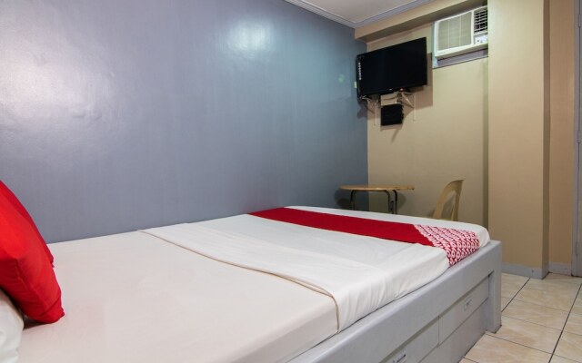 OYO 482 Sitio Manuel Hotel