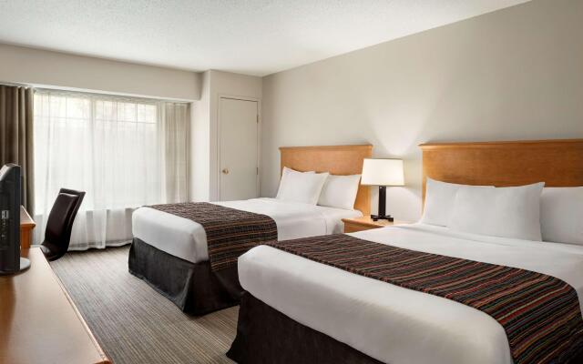 Country Inn & Suites by Radisson, Columbus Airport, OH