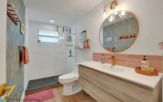 Castaways Casita Saltwater Pool Dog Friendly