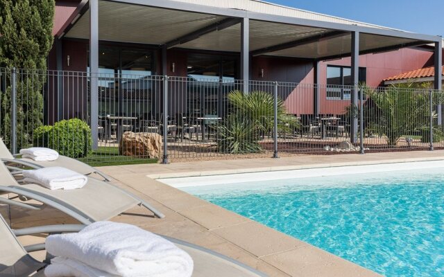 Gatsby Hotel & Restaurant by Happyculture