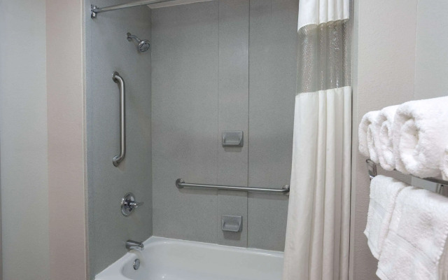 La Quinta Inn & Suites by Wyndham Mobile - Daphne