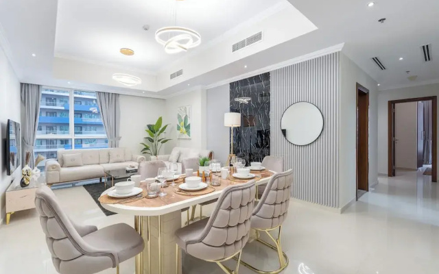 Heaven Crest Vacation Homes Downtown - Studio, 1, & 3 Bedroom Suites 2 minute walk to Dubai Mall and Burj Khalifa
