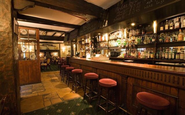 Crown & Cushion Hotel