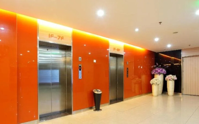 Yunqi Hotel