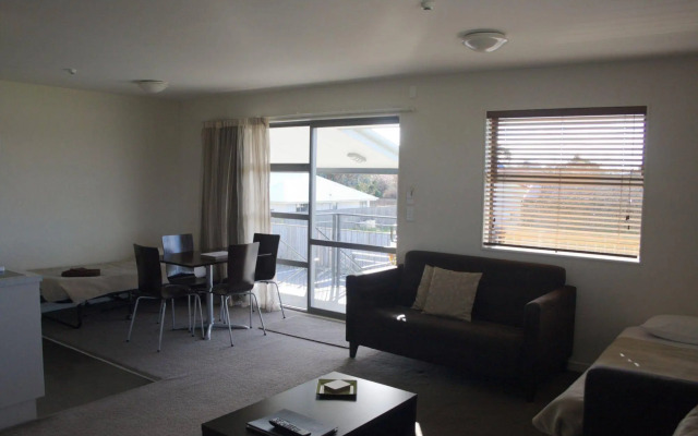 Pegasus Gateway Motels and Apartments