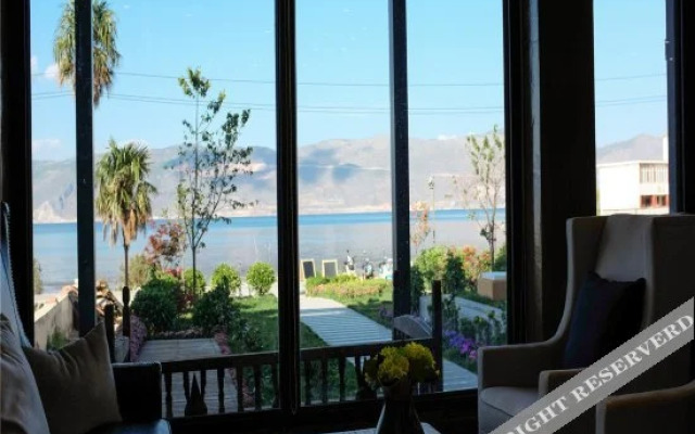 Yinhua Lake View Garden Hotel