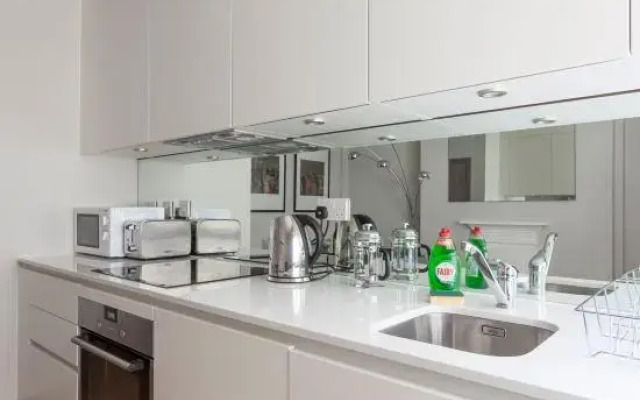 One Bed Serviced Apts near Oxford Street