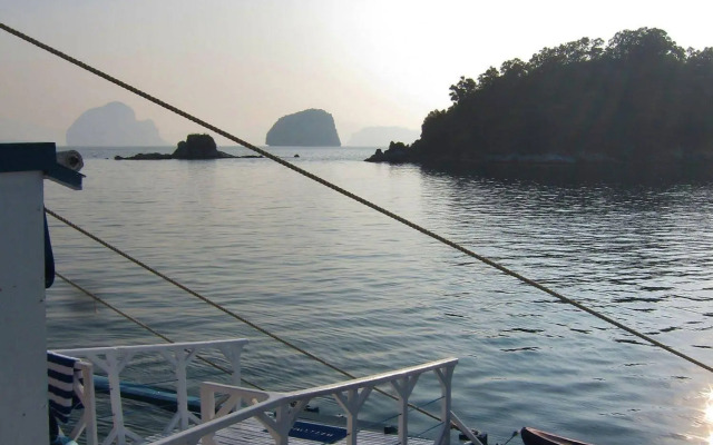 Palawan Secret Cruise