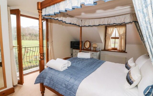Tangaer Cottage
