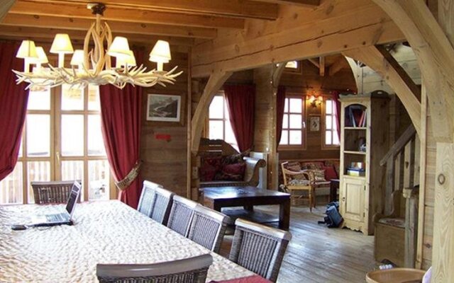 Chalet Melusine  in LAlpe dHuez