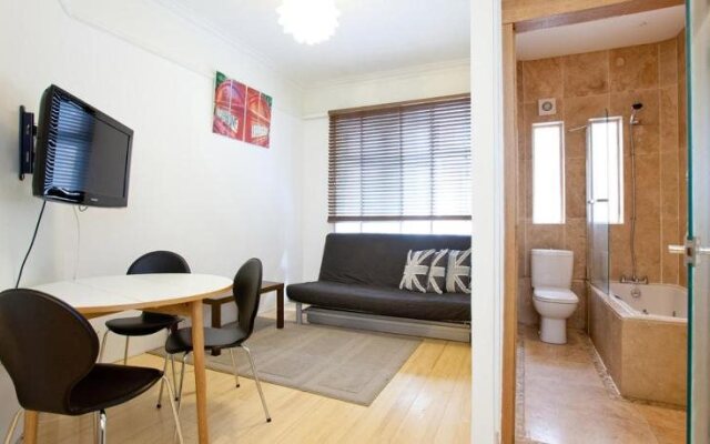 Trafalgar Square Apartments