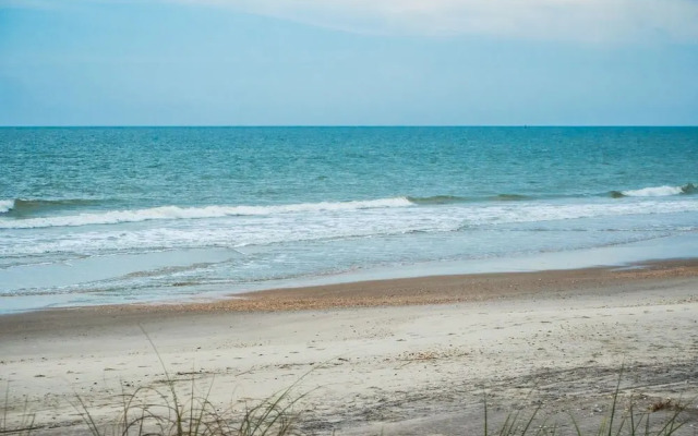 Avalon West- 5 Bedroom Home by RedAwning