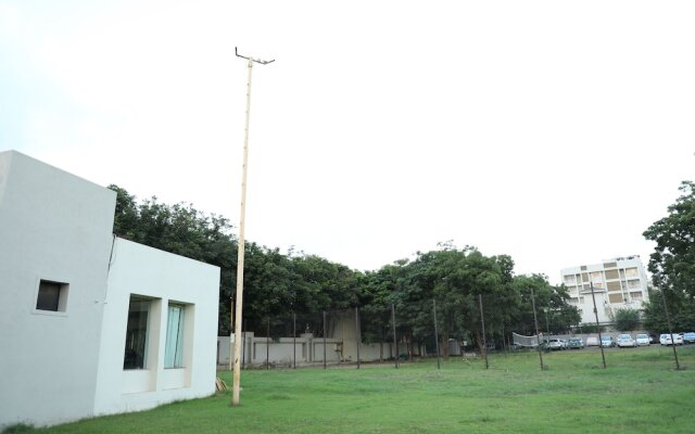 Neel's City Resort