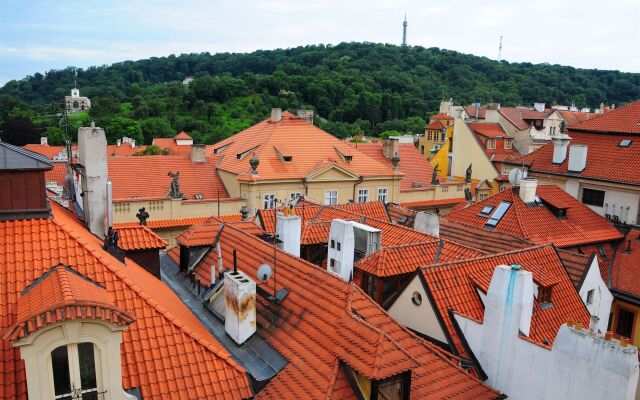 Residence Thunovska 19