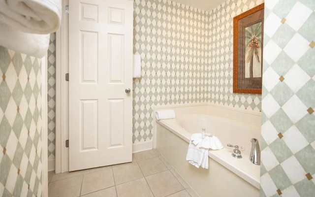 Phoenix Ix 805 3 Bedroom Condo