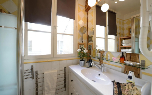 B3G Shining in París