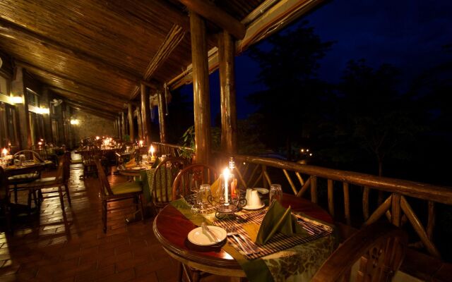 Paraa Safari Lodge