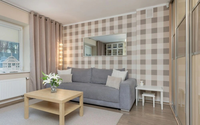 Soft Beige Raniuszka by Renters