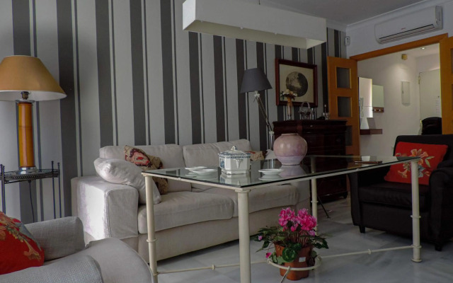 Duplex, terraza, 10 min coche centro Sevilla