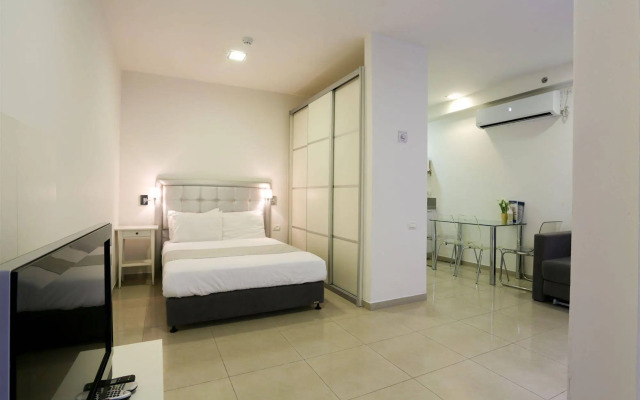 Sea Land Suites