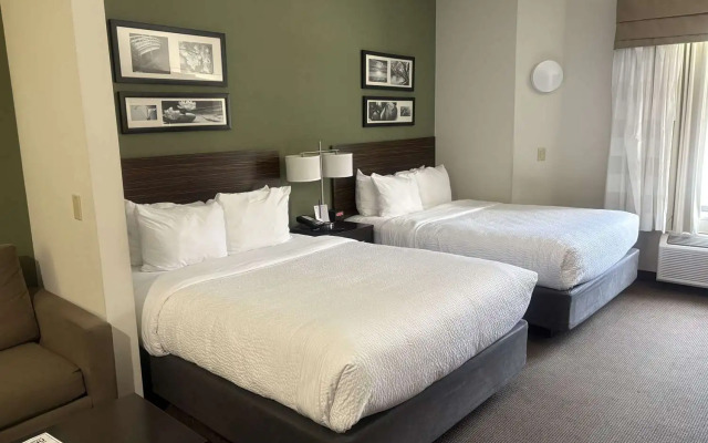 Sleep Inn & Suites Queensbury - Lake George