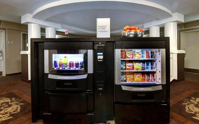 Embassy Suites by Hilton Alexandria Old Town