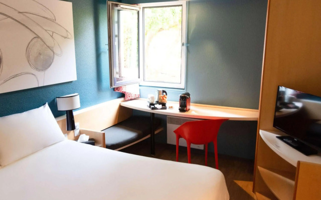 ibis Narbonne